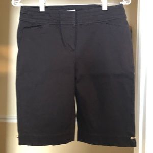 CACHE SHORTS SIZE 4